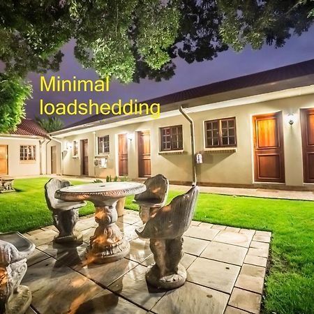 Beryl1 Guest House Klerksdorp Esterno foto