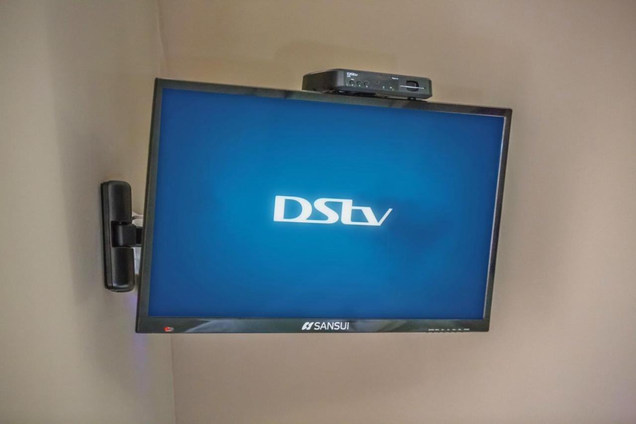 Beryl1 Guest House Klerksdorp Esterno foto